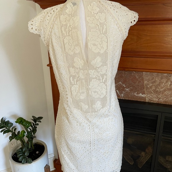 Saylor - Picture 4 of 9